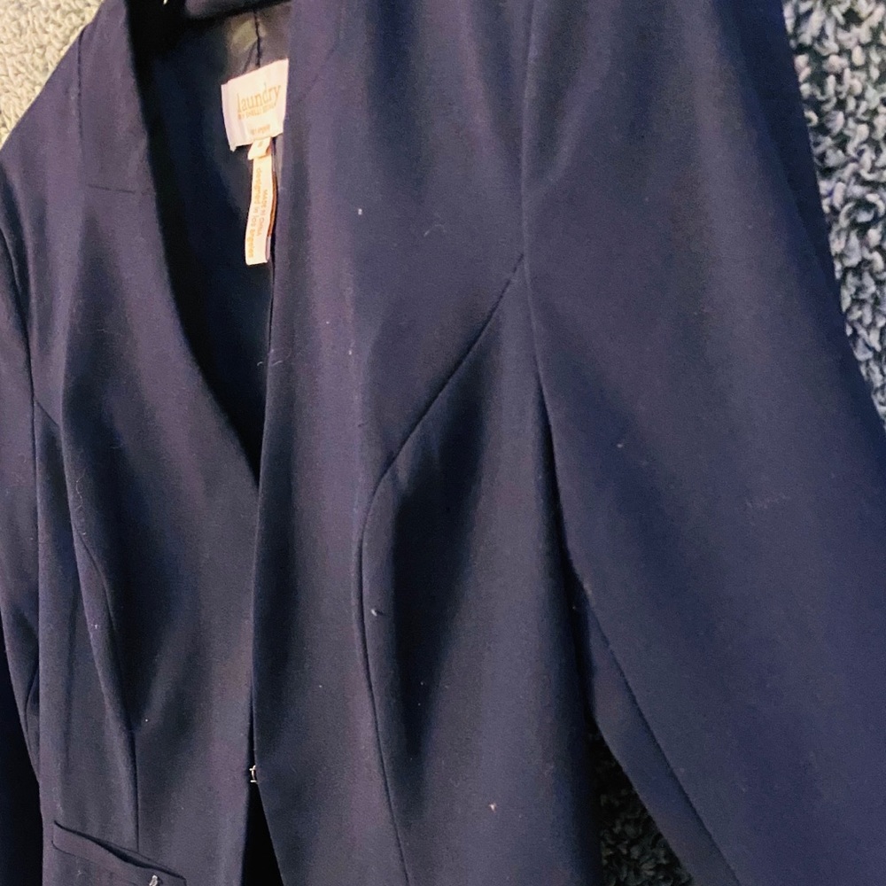 Blazer - Picture 2 of 4